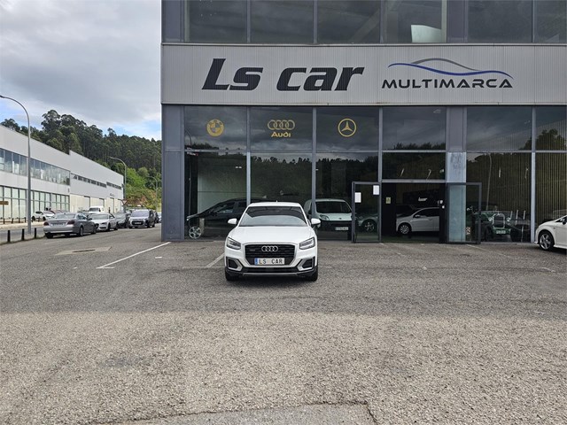 AUDI Q2