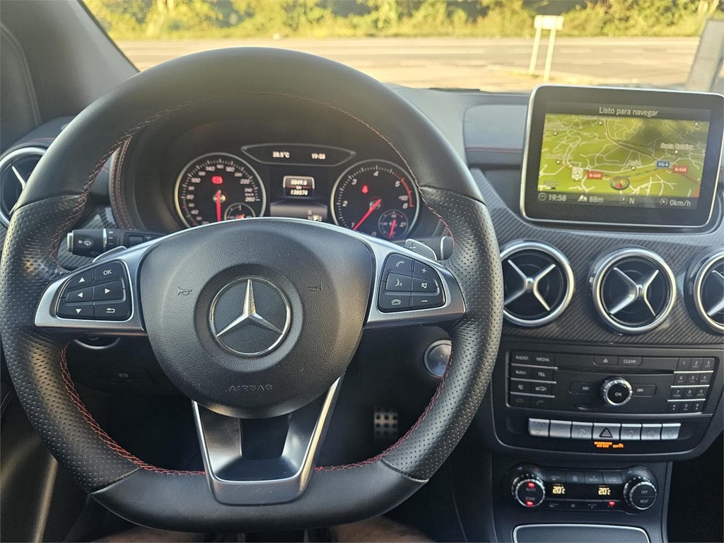Foto 18 MERCEDES B200d AMG