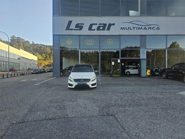 MERCEDES B200d AMG