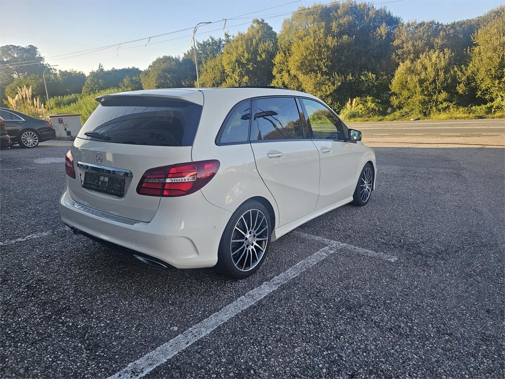 Foto 6 MERCEDES B200d AMG