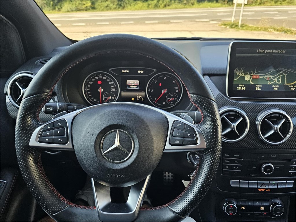 Foto 18 MERCEDES B200d