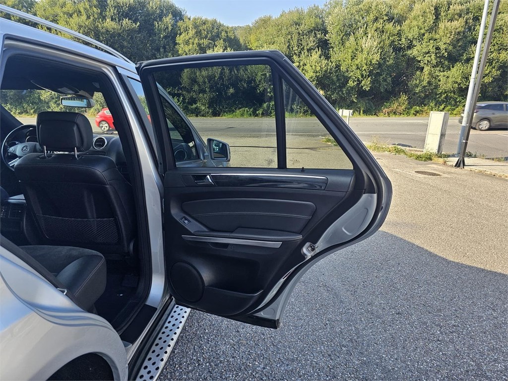 Foto 12 MERCEDES ML 280